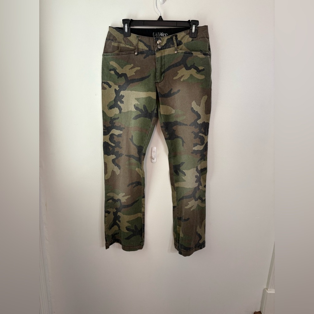 CHOR DISTRESSED Camouflage Flare leg Women Jeans SIZE 11